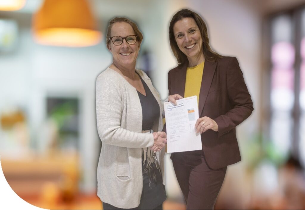 Logchies ondertekent Biobased Commitment van Building Balance